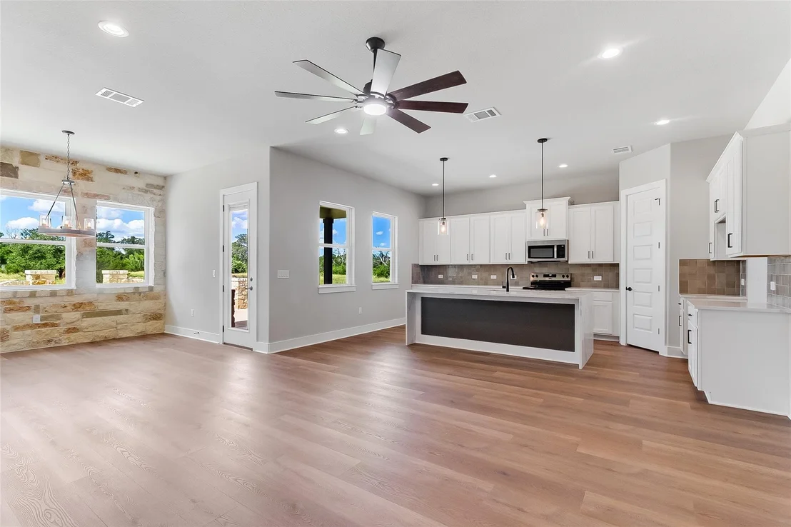 Photo of 124 Draper LN