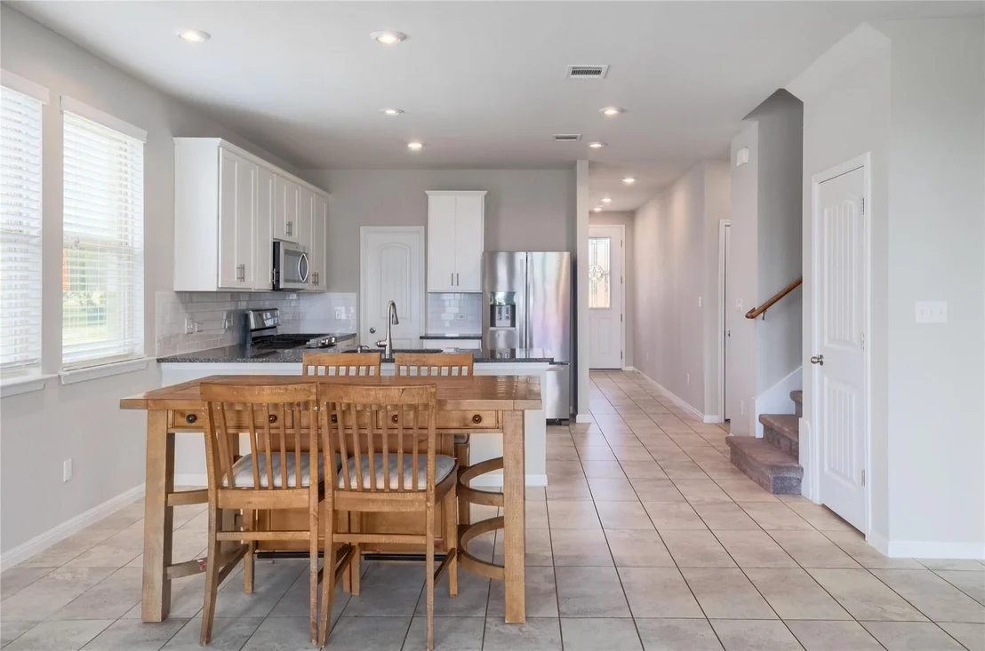 Photo of 1032 Myrna BND