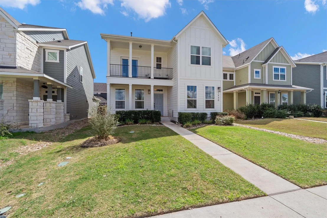 Photo of 1940 Blue River DR