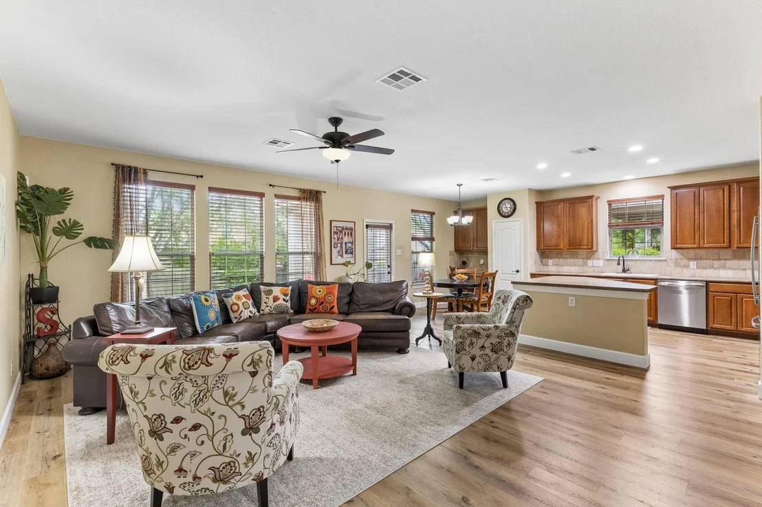 Photo of 309 Island Oak DR