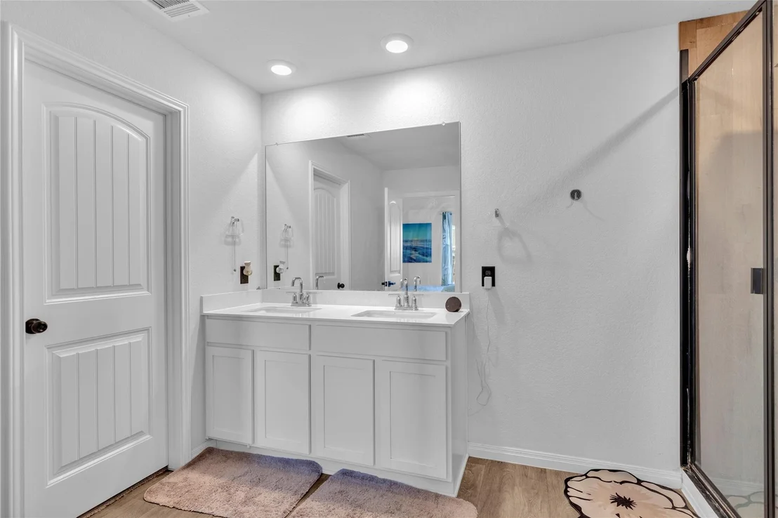 Photo of 397 Evergreen Sumac LOOP