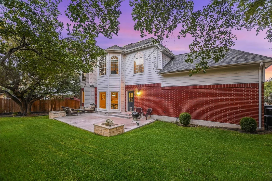 Photo of 2302 Cliffs Edge DR