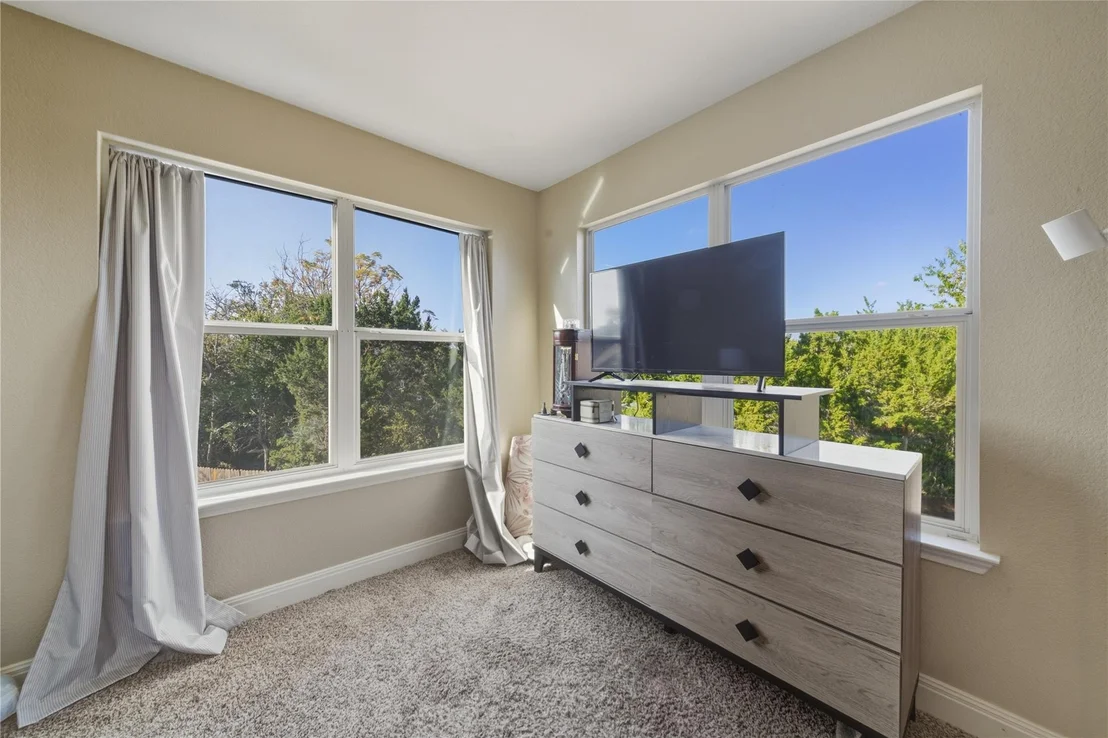 Photo of 2207 Lauren LOOP