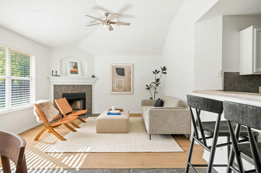 Photo of 1535 Lorson LOOP