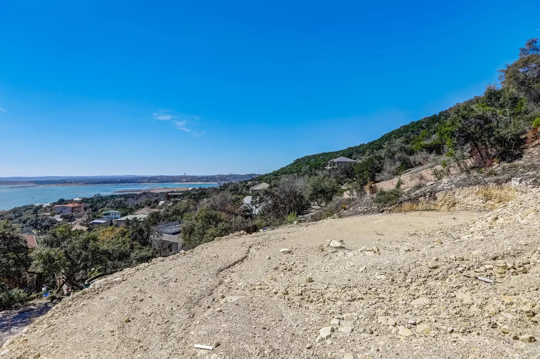 Photo of 14000 & 14002 Skyline DR