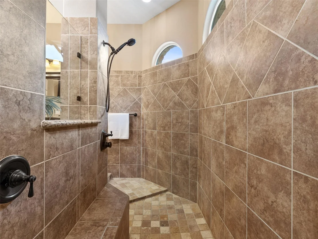 Photo of 104 Gabriels LOOP