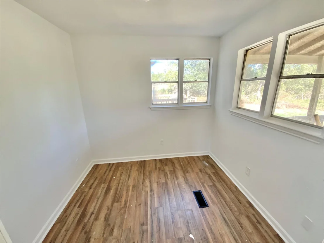 Photo of 289 Flaming Oak DR