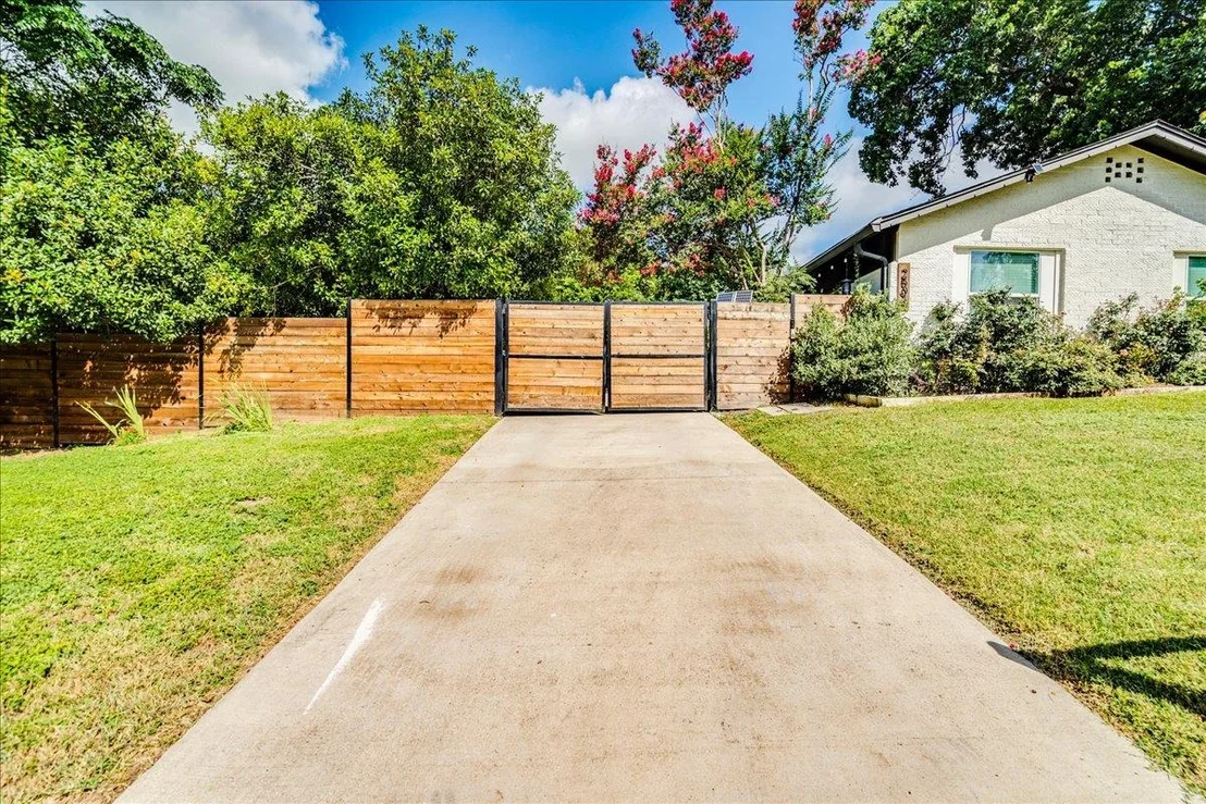 Photo of 2506 Audubon PL
