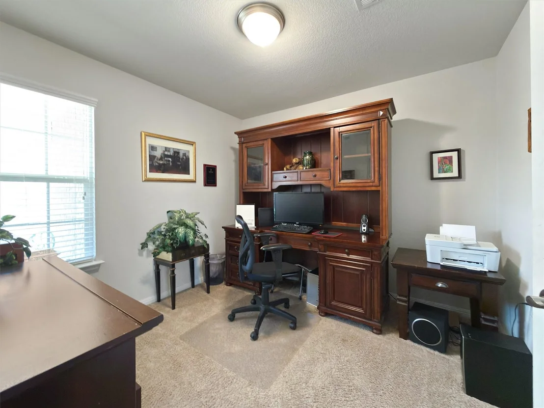 Photo of 110 Hobby ST
