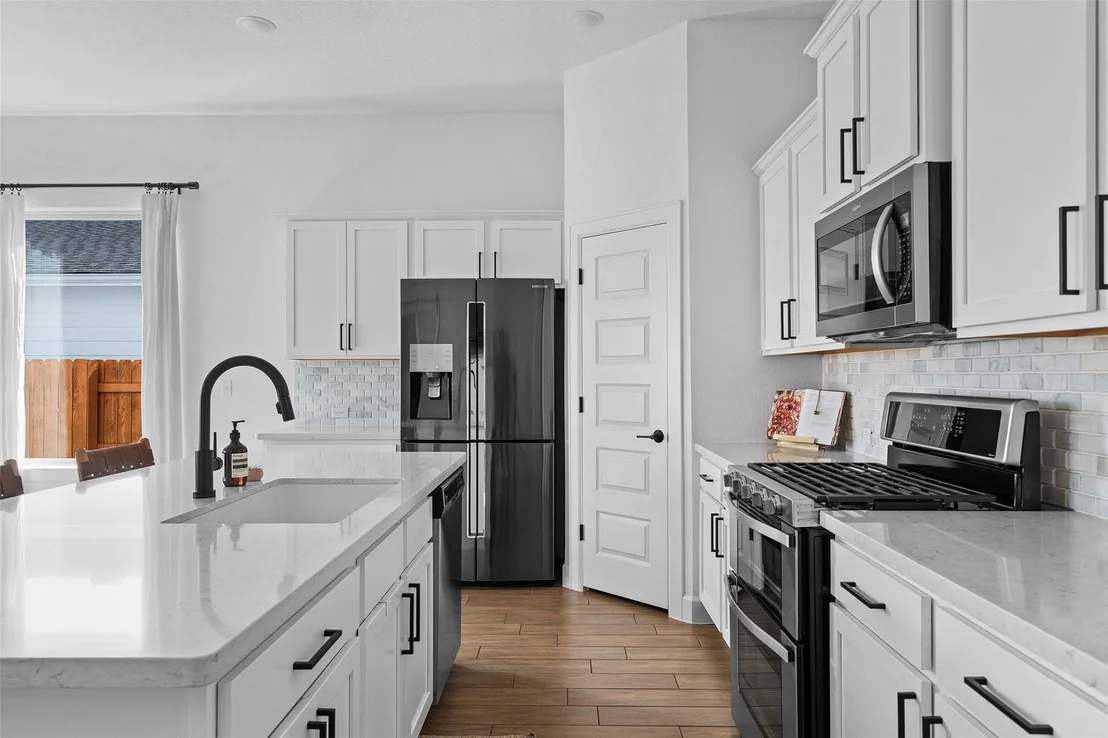 Photo of 8208 Silhouette ST