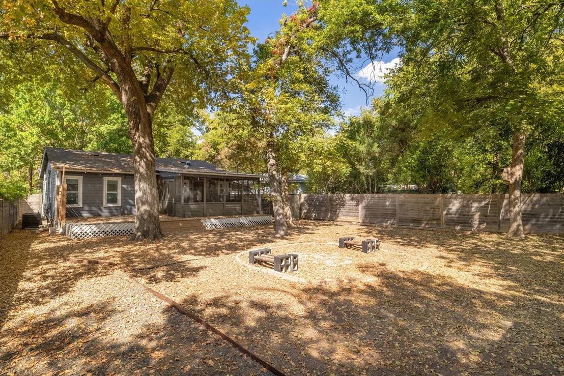Photo of 6511 Chesterfield Ave