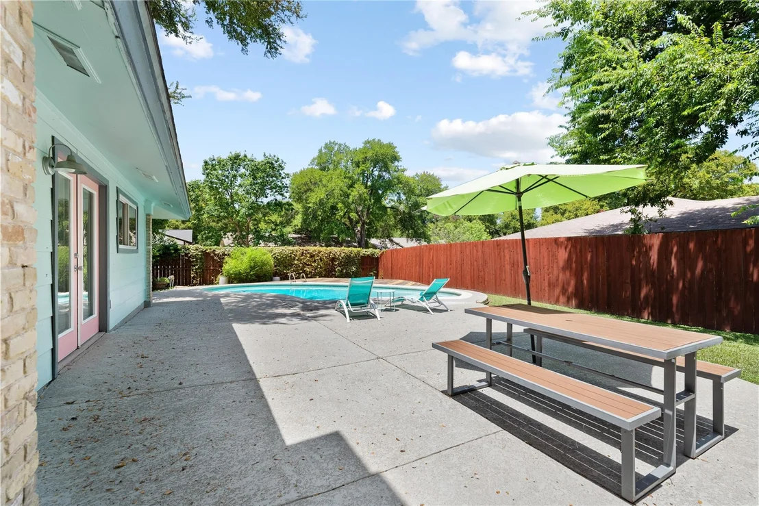 Photo of 7204 Twisted Oaks DR
