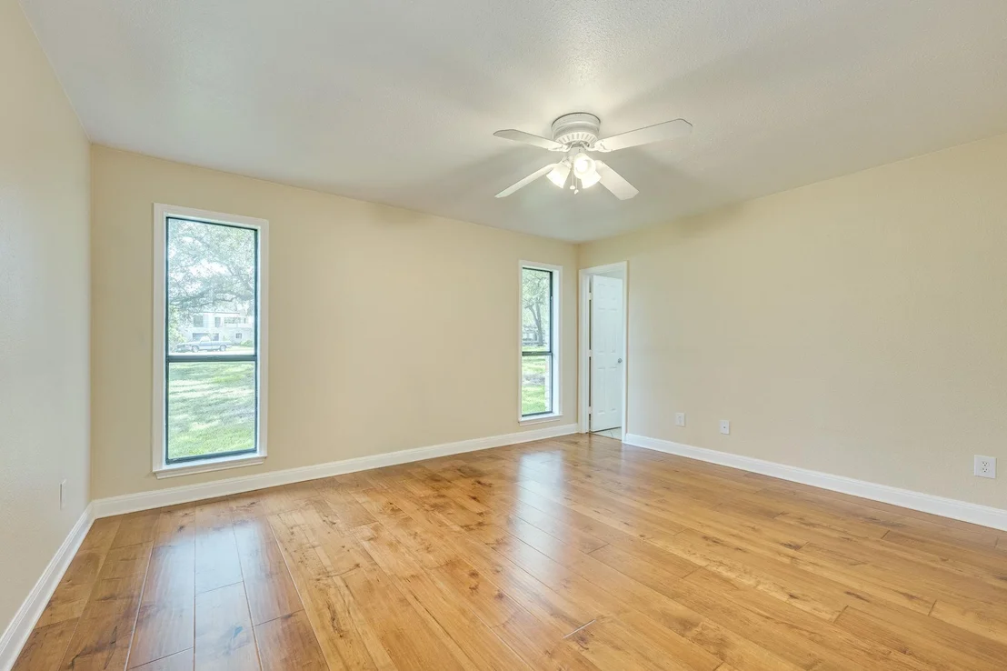 Photo of 103 Crescent Bluff