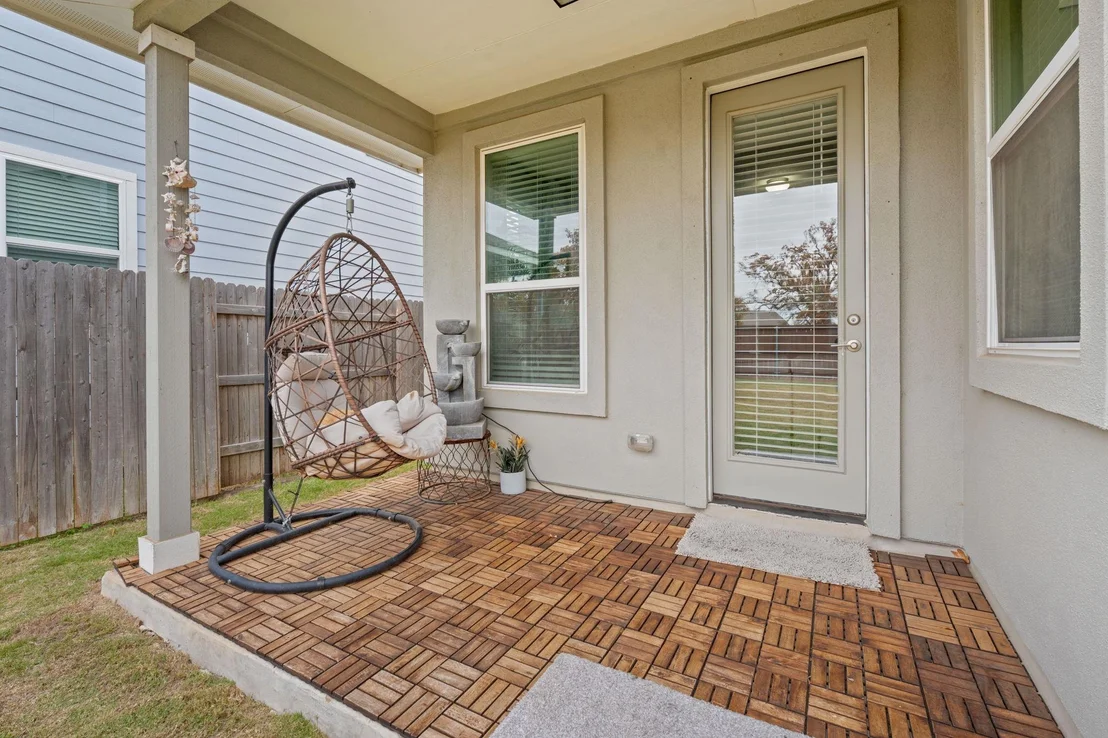 Photo of 152 Riverhill DR