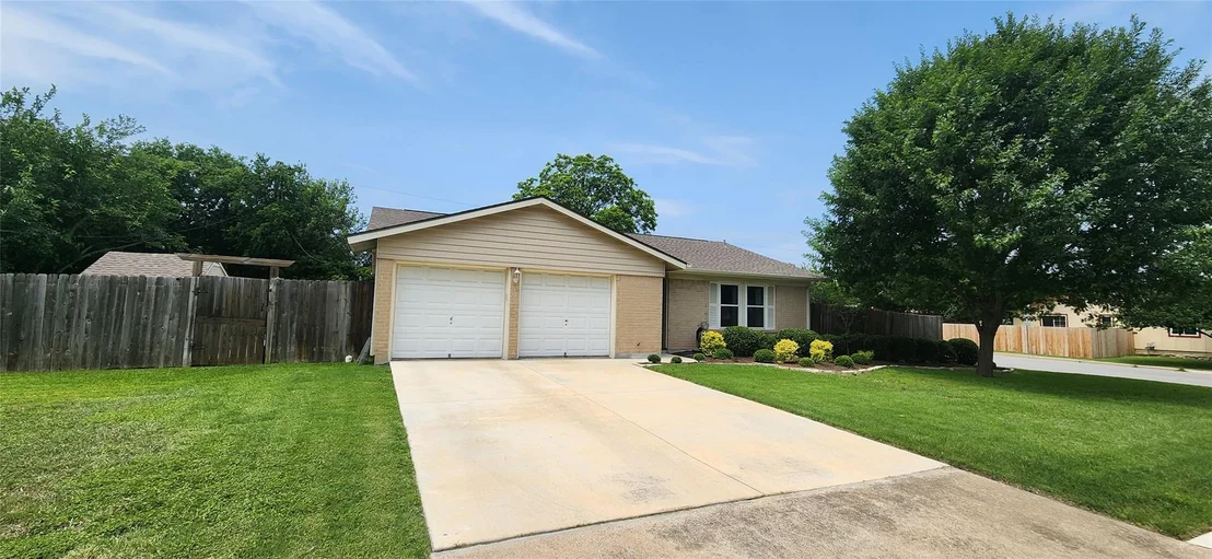 Photo of 1306 Lawnmont DR