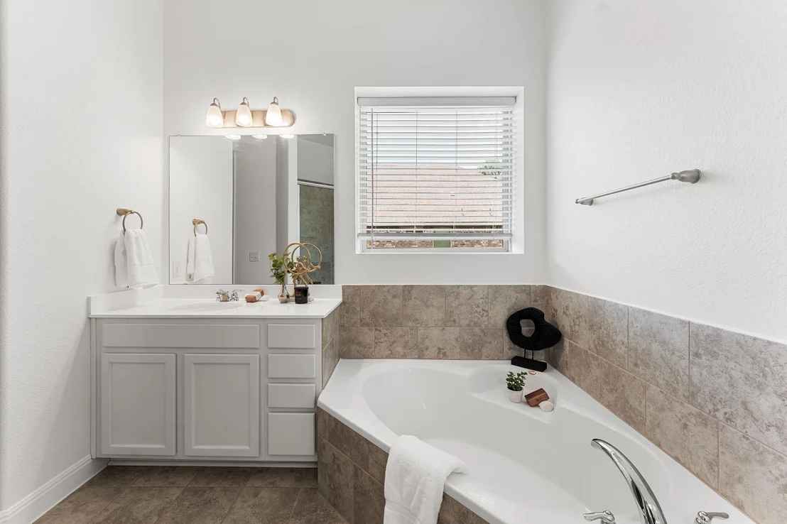 Photo of 226 Orange Mimosa LN