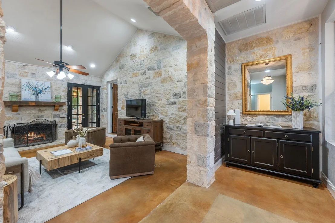 Photo of 10921 Long Branch DR