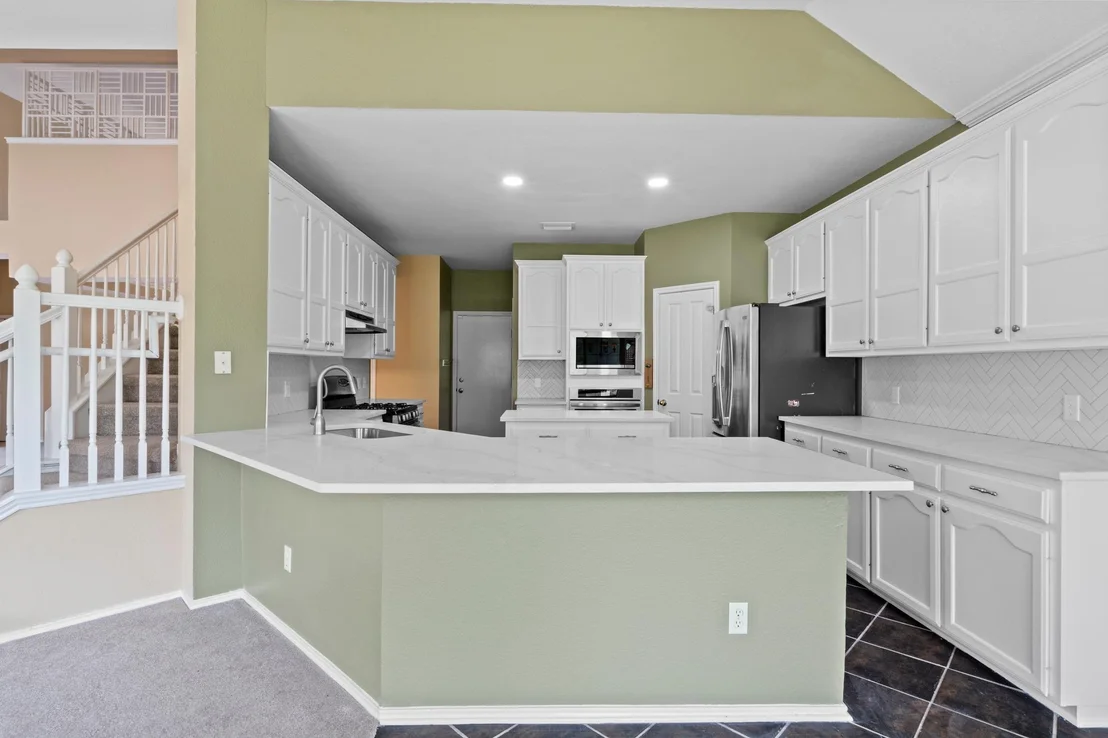 Photo of 8605 Axis DR