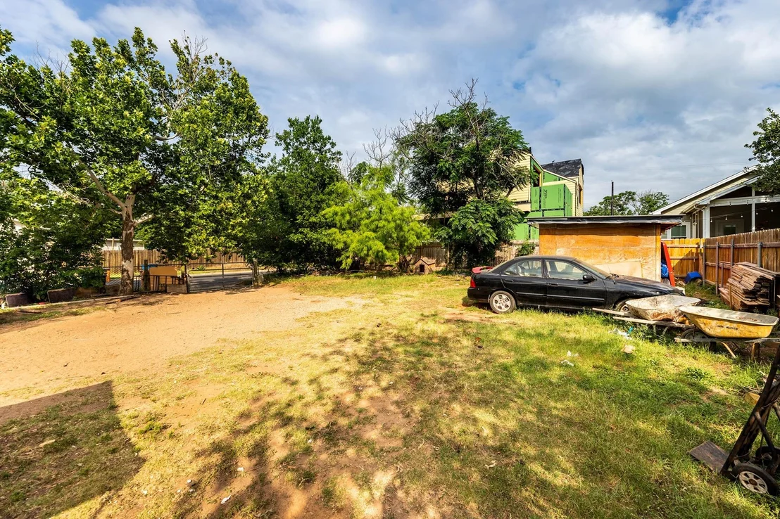 Photo of 1144 Mason Ave