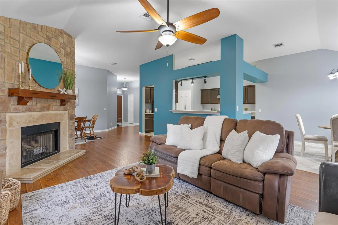 Photo of 121 Dogwood DR