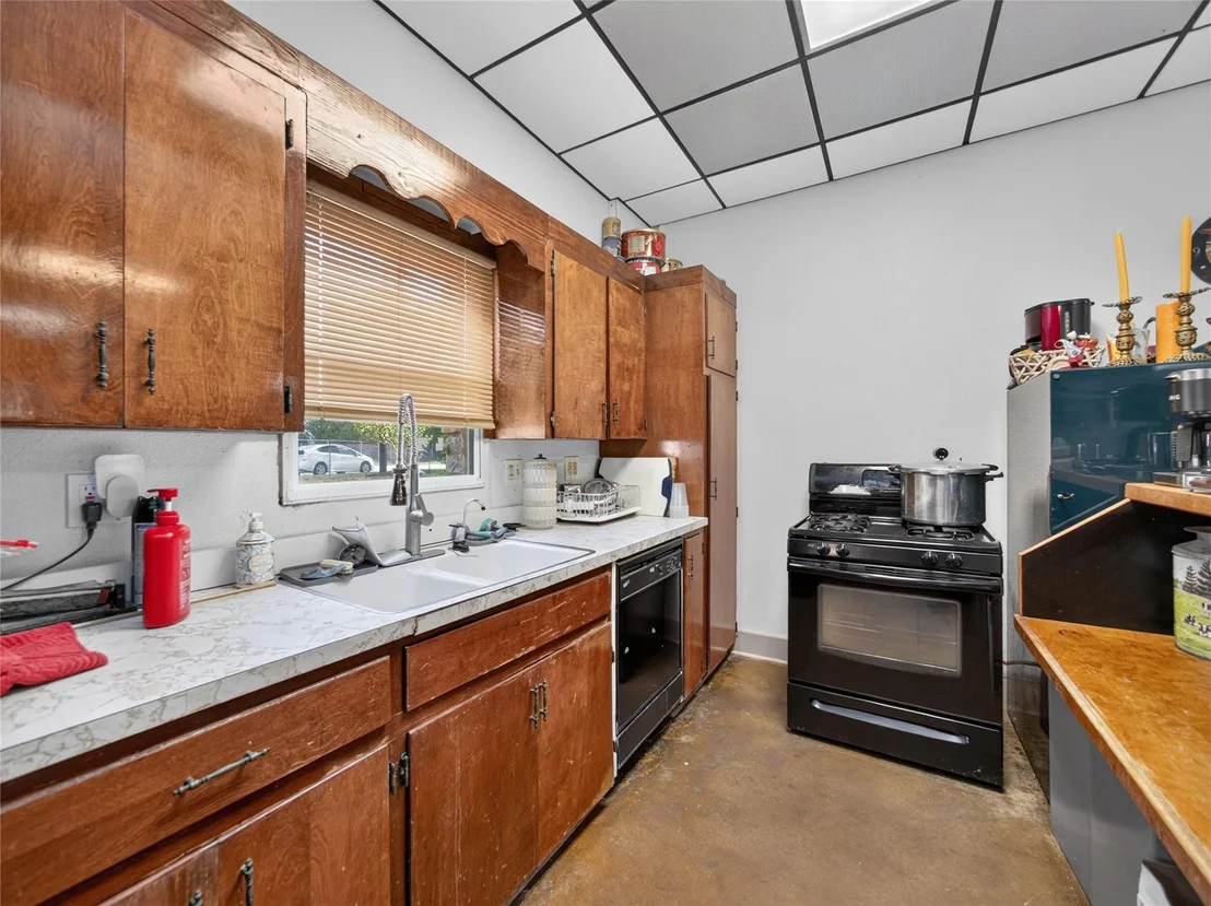 Photo of 7866 County Road 404