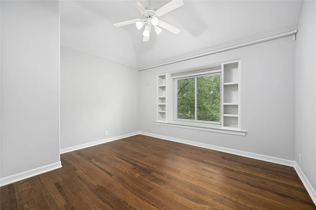 Photo of 2704 Regents PARK