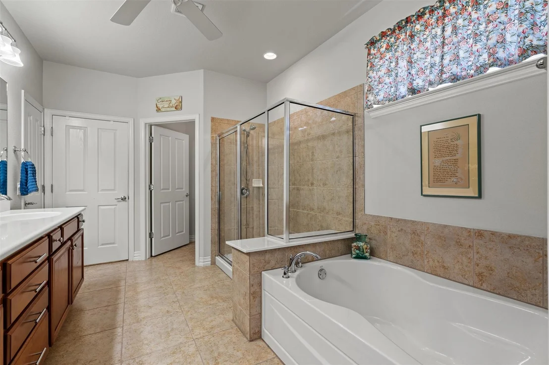 Photo of 200 Apache Mountain LN
