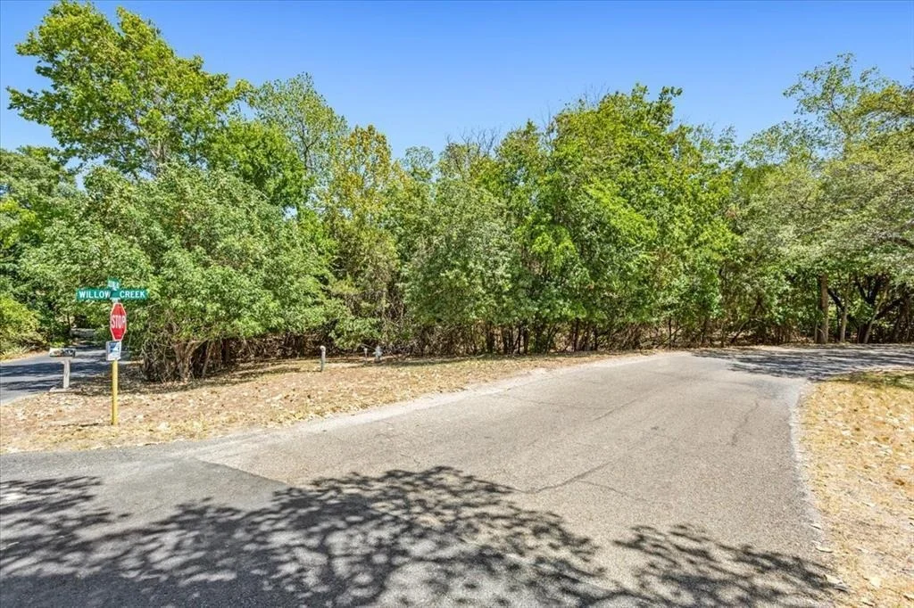 Photo of 717 Willow Creek RD