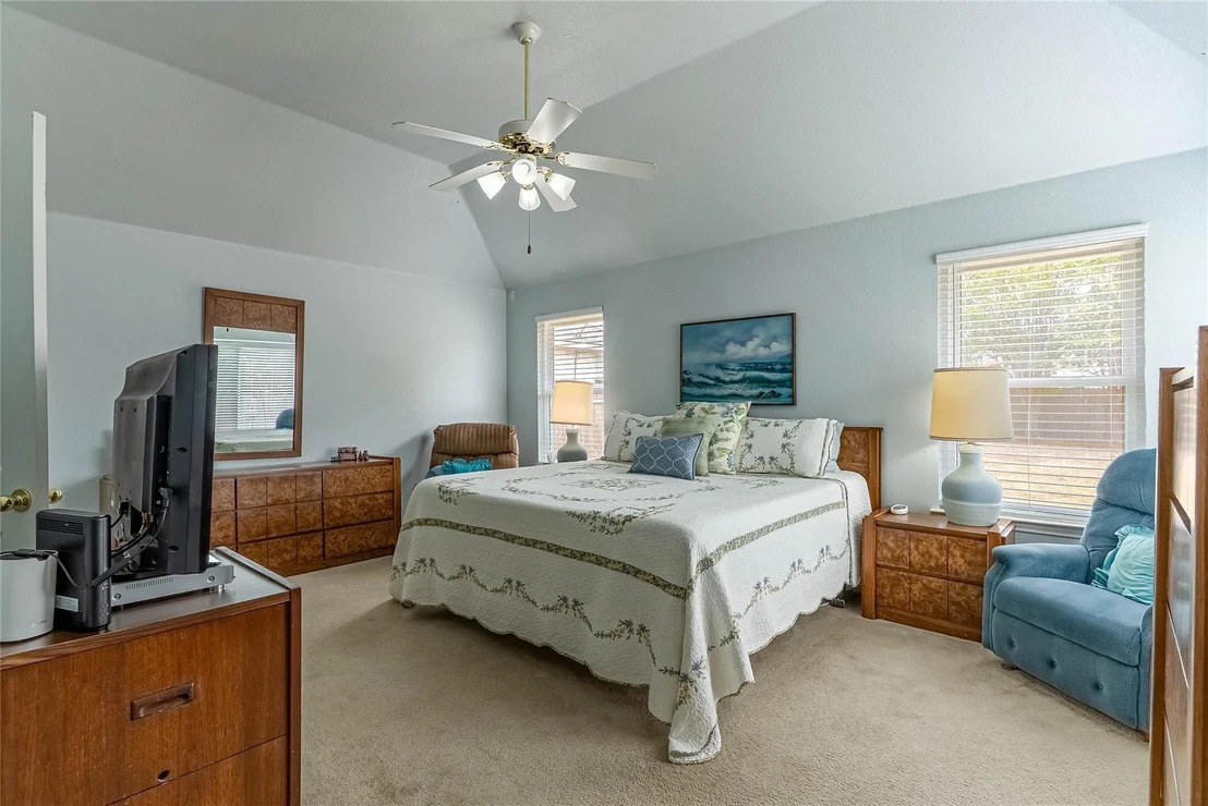 Photo of 1106 Willow Creek DR