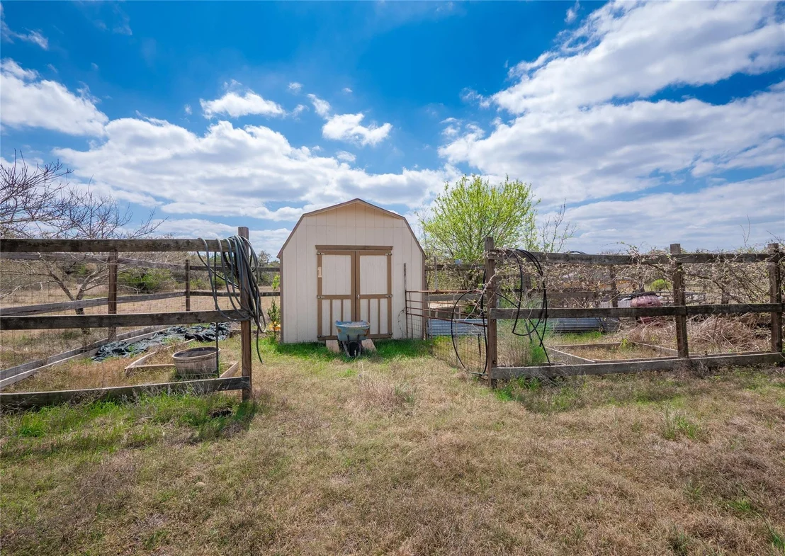 Photo of 718 Post Oak DR