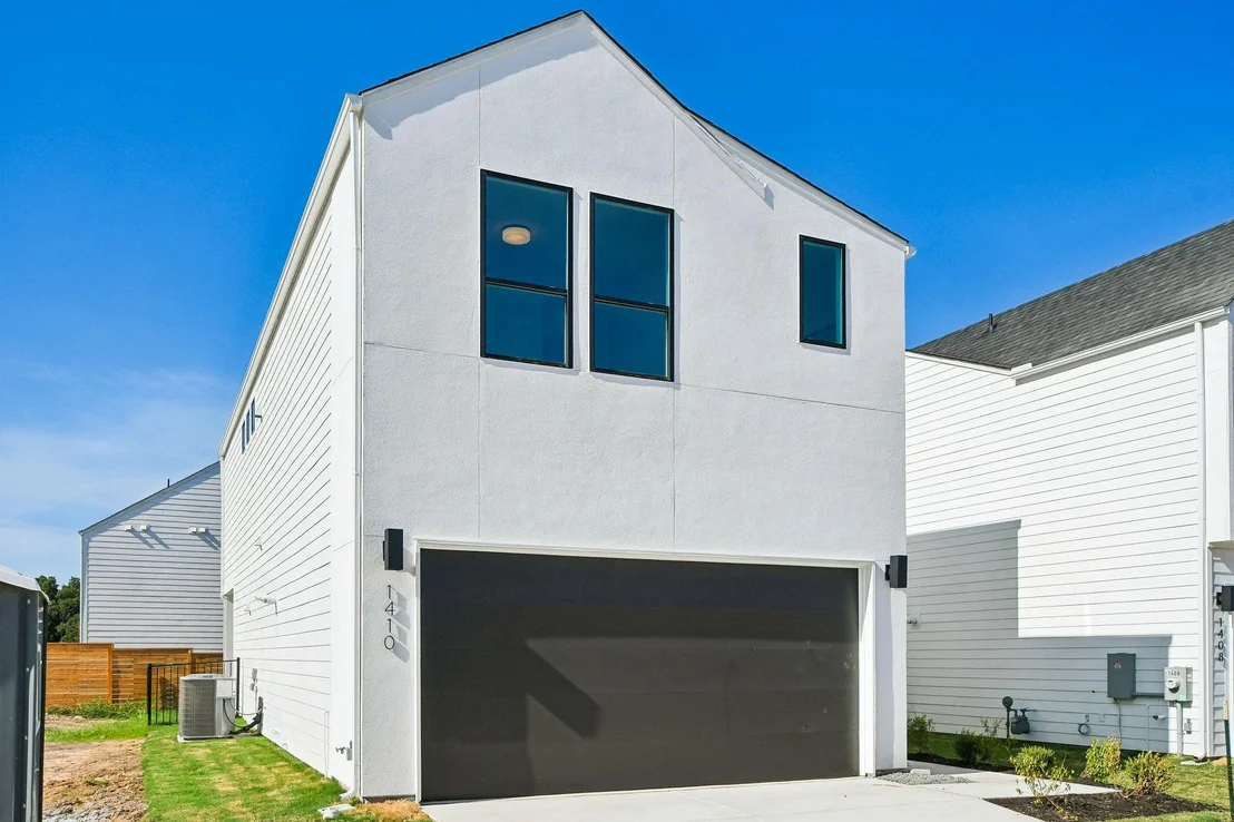 Photo of 1410 Rambling Rose RD