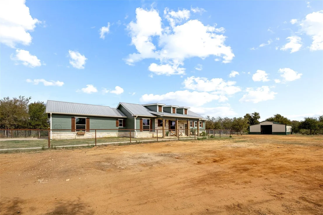 Photo of 301 County Road 491 RD
