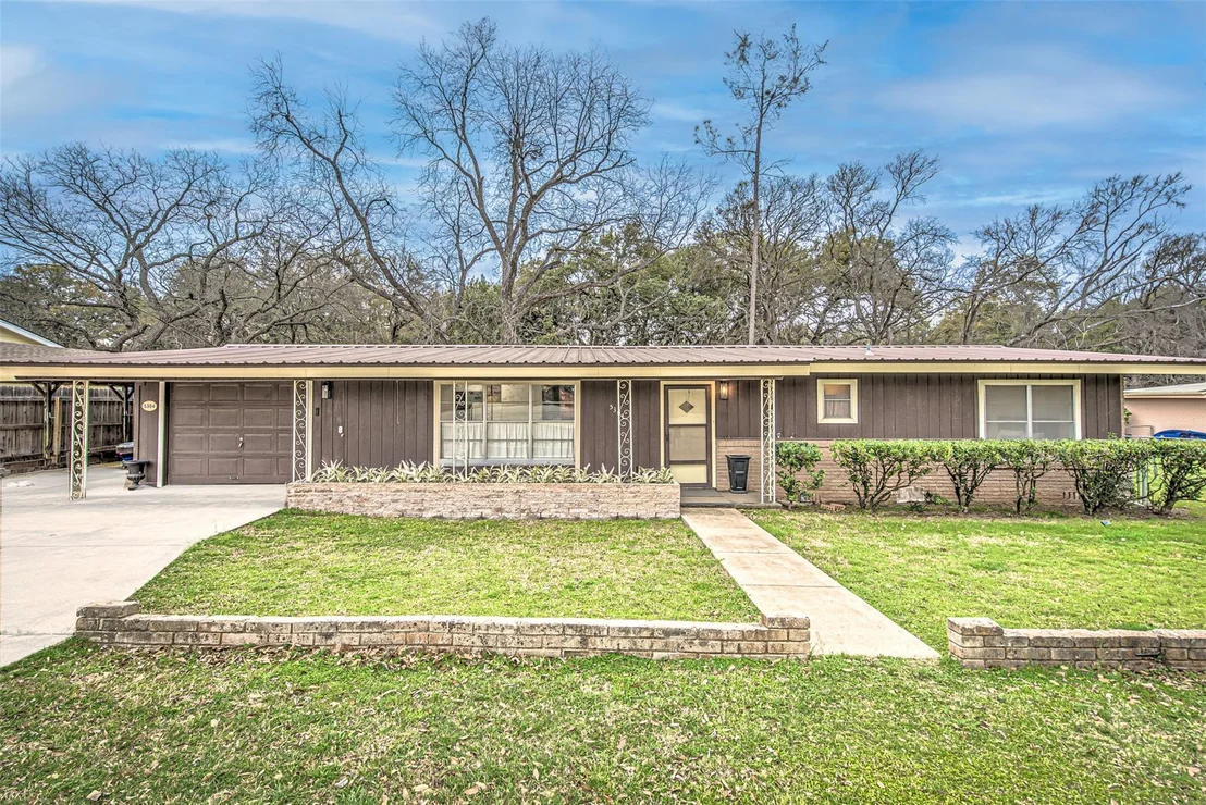 Photo of 5304 Bedford