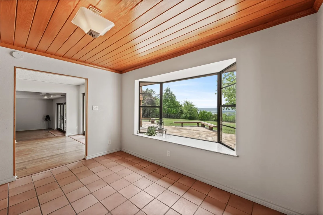 Photo of 11105 Highview DR