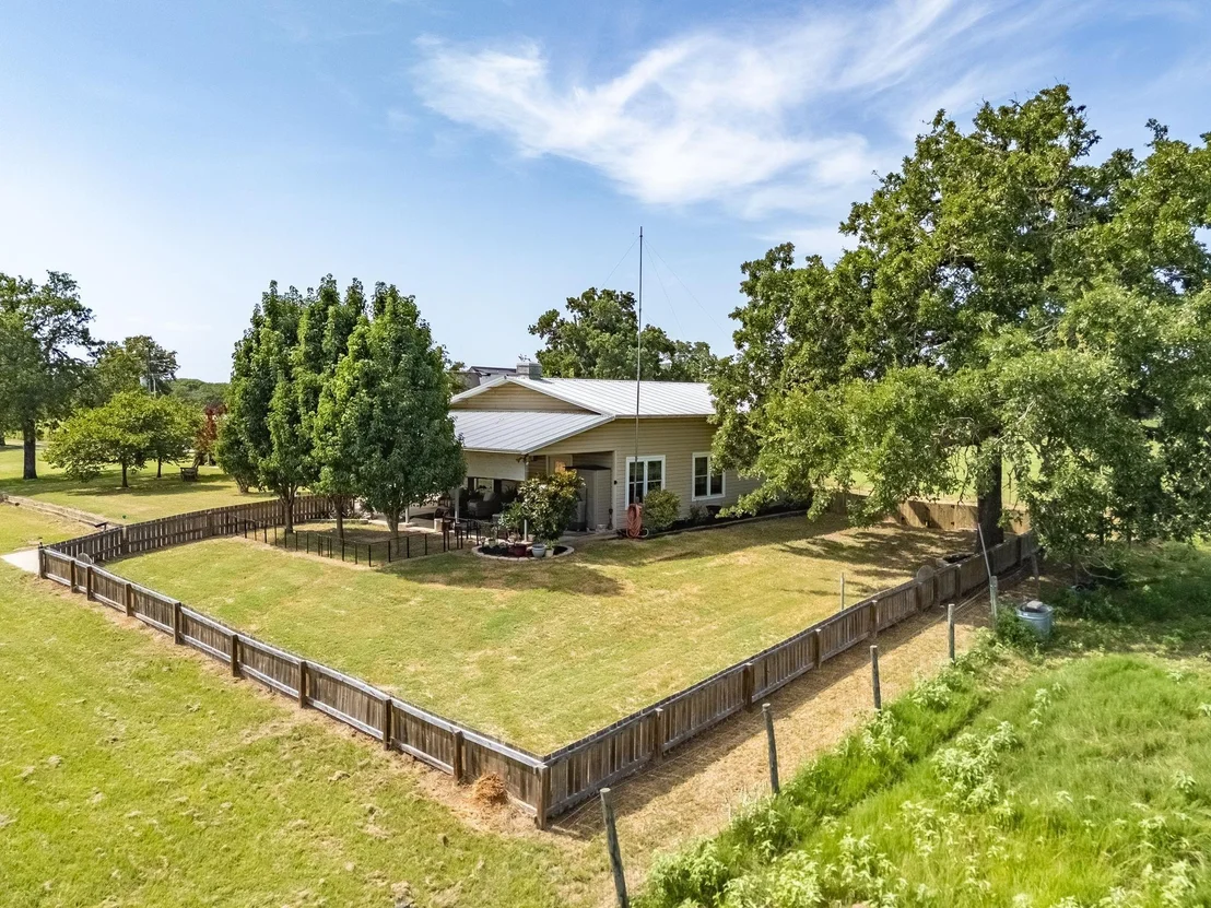 Photo of 2995 County Road 442