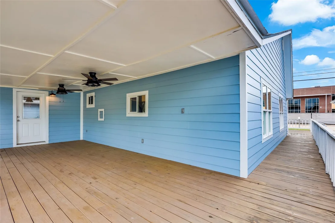 Photo of 1105 Farm ST