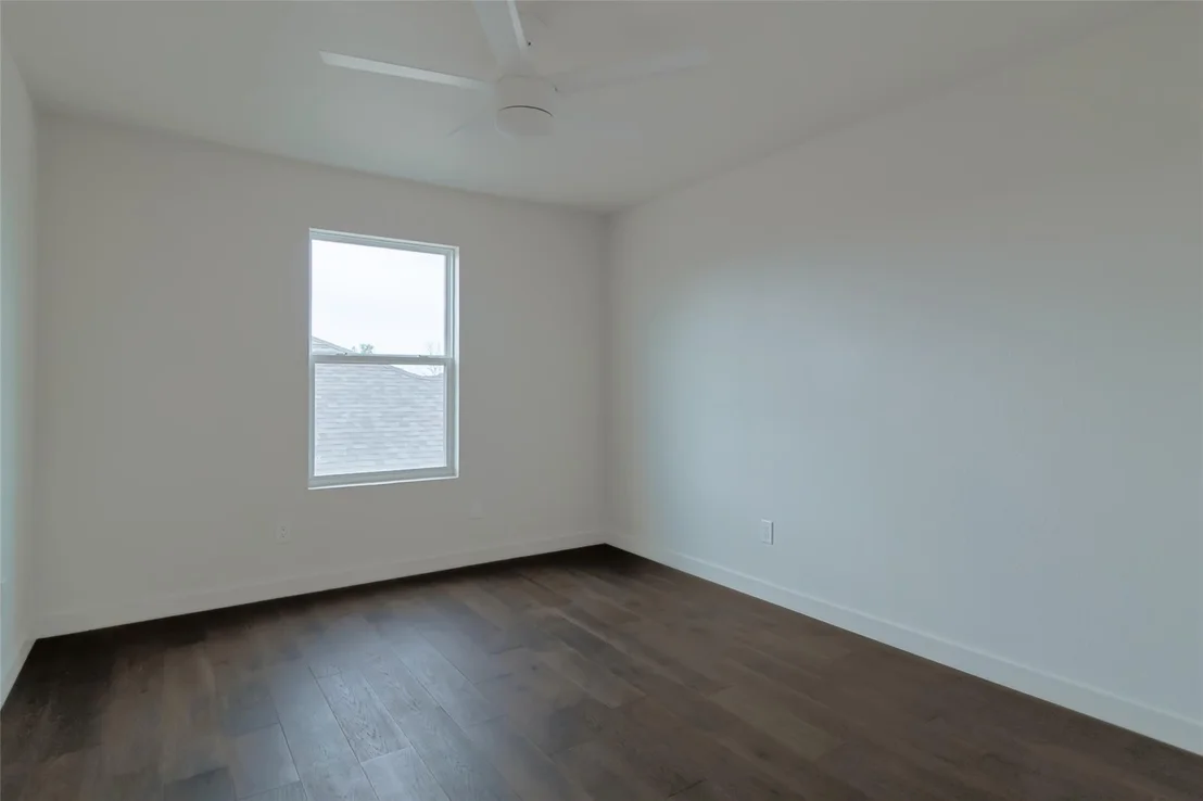 Photo of 7916 Hawthorn