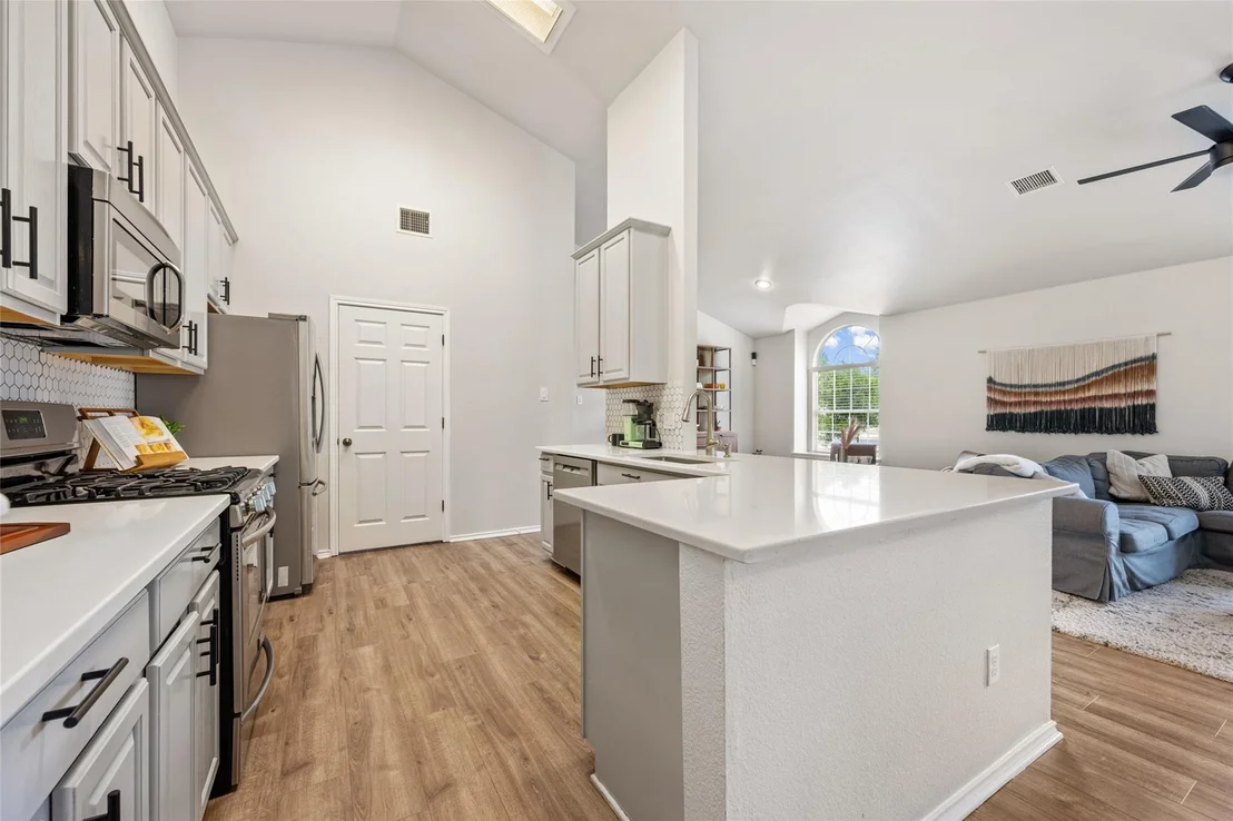 Photo of 3112 Lynnbrook DR