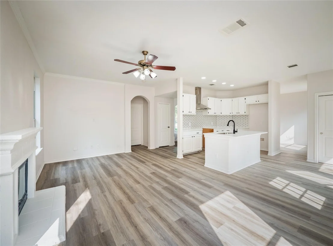 Photo of 1706 Timberwood DR