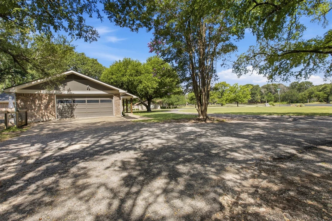 Photo of 4102 Sequoia TRL W