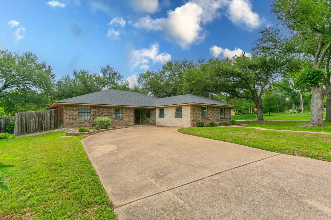 Photo of 3502 Elm DR