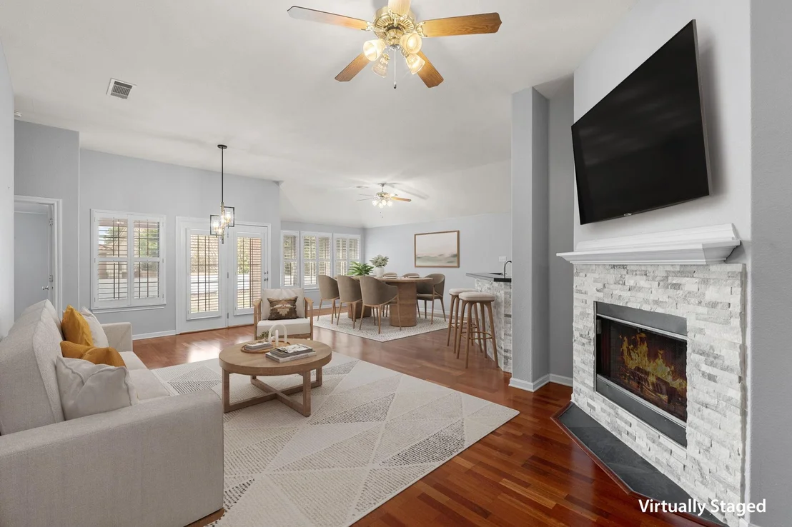 Photo of 30388 Ledgemont LN