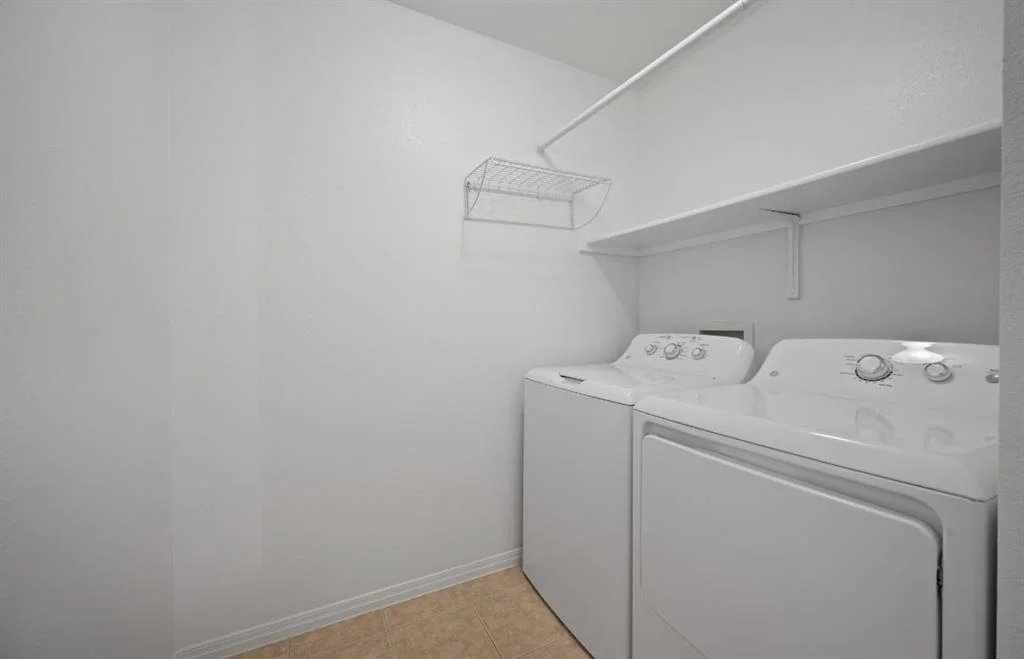 Photo of Unit 2103 at 700 Mandarin    Flyway