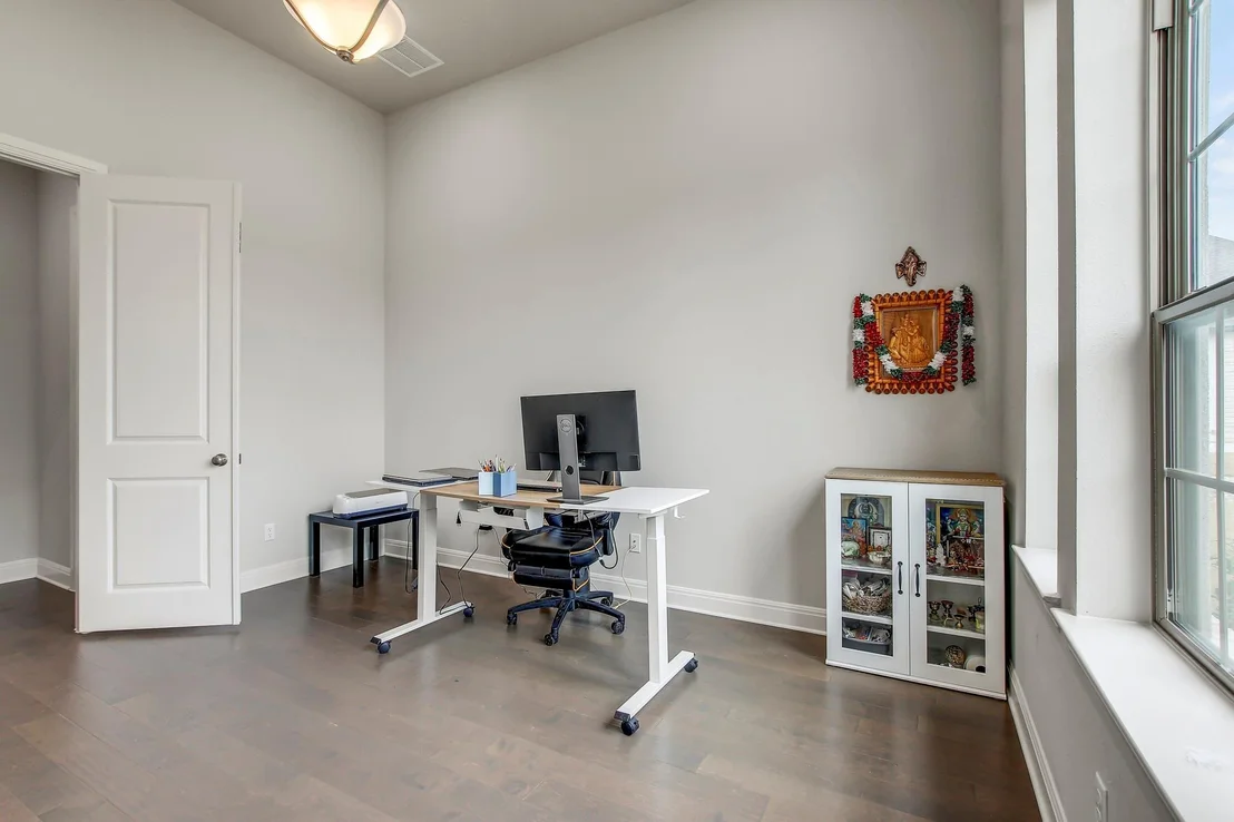 Photo of 525 Houston LOOP