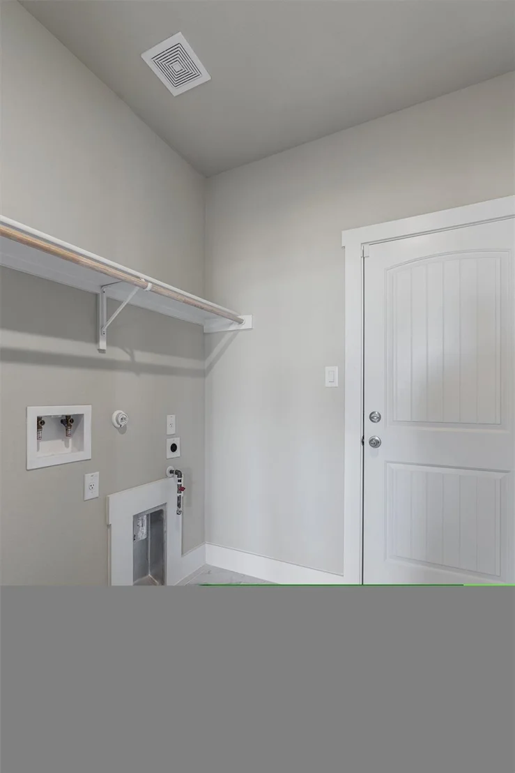 Photo of 19104 Moreland LN