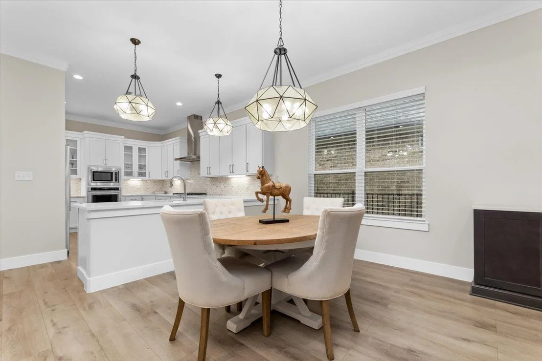 Photo of 3008 Legend Oaks BLVD