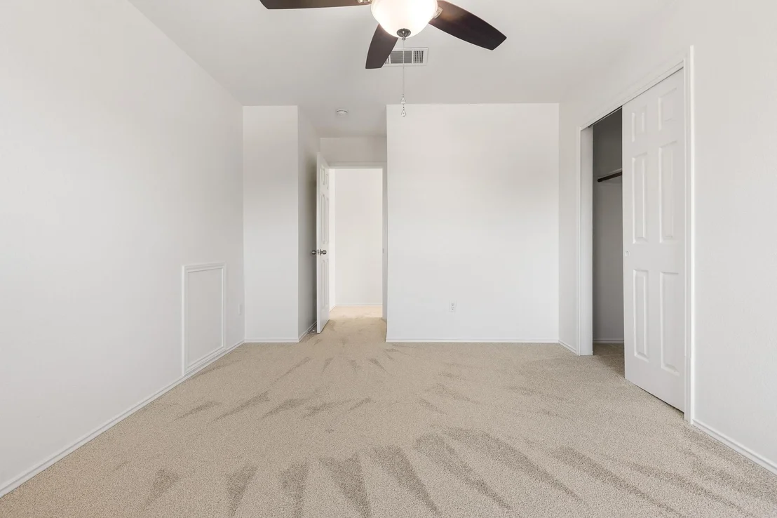 Photo of 406 Golden Gate DR