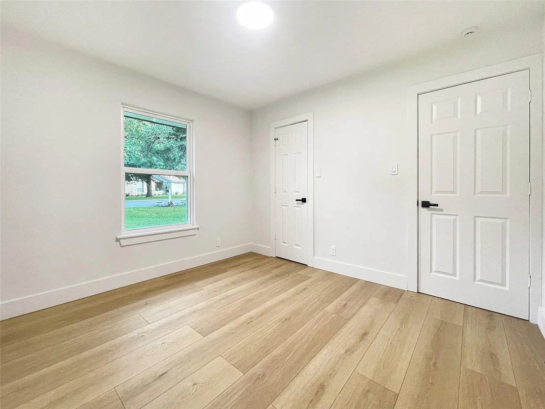Photo of 313 Golden Oaks DR