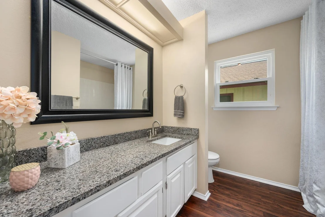 Photo of 8601 Verona TRL