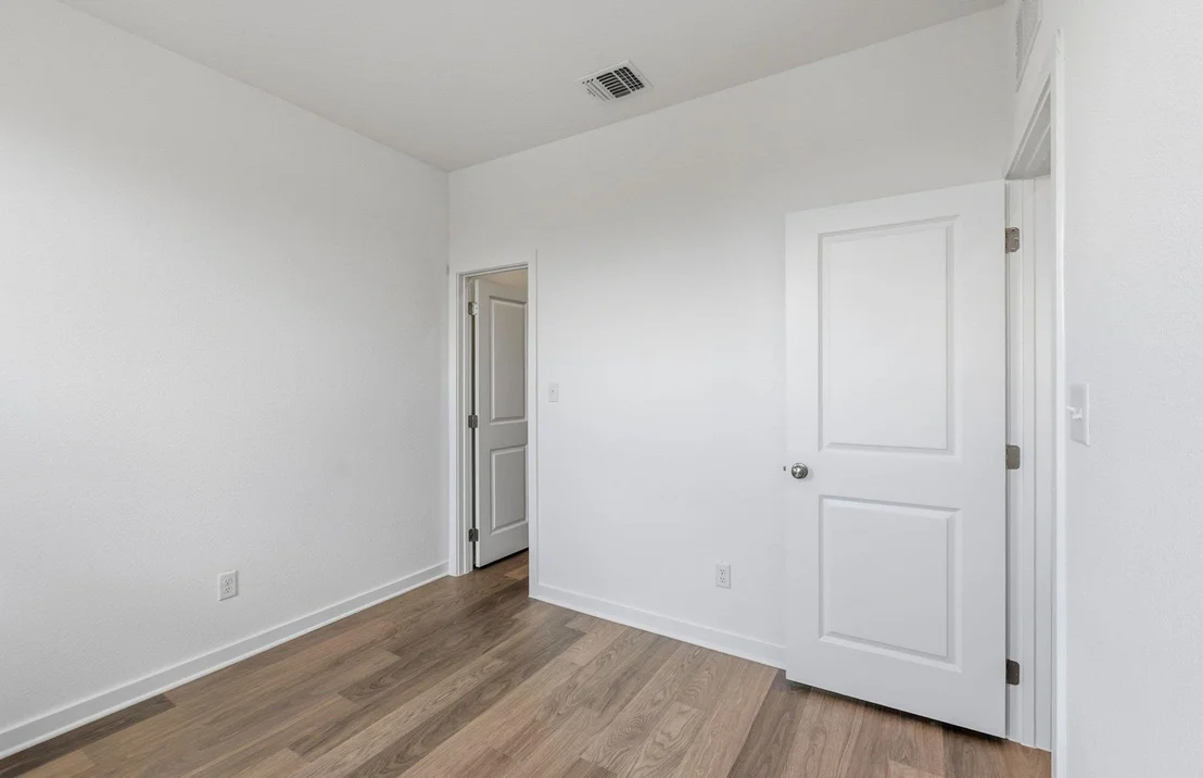 Photo of 111 Blackfoot Daisy PATH